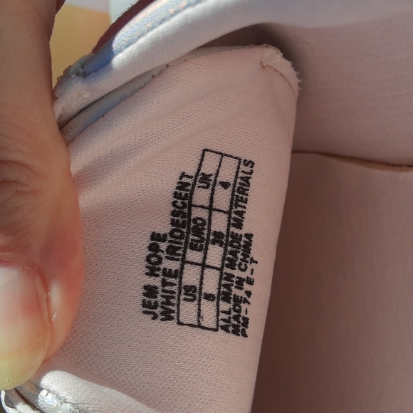 Michael Kors Jem Hope lace up sneakers, size 5, new, white iridescent color - Picture 5 of 6